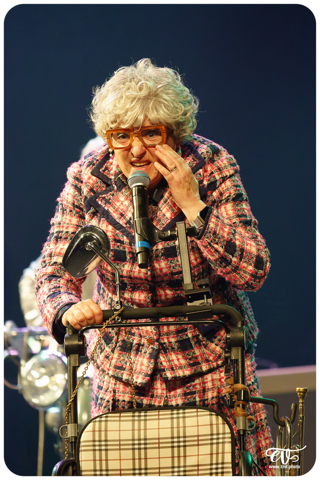 LES GAUFRETTES (CIE JACQUELINE CAMBOUIS)